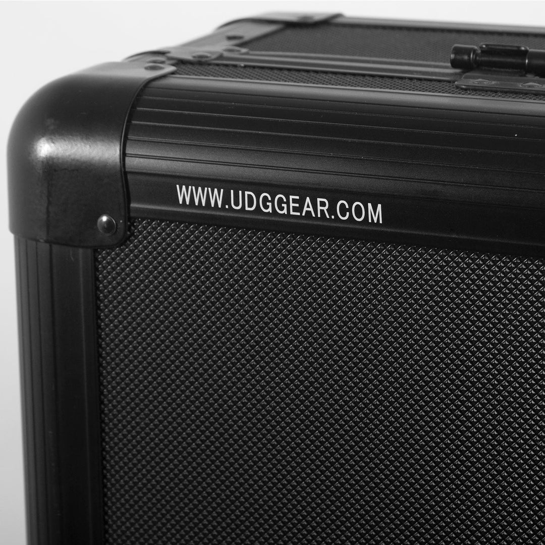 UDG Ultimate Pick Foam Flight Case Multi Format M Black