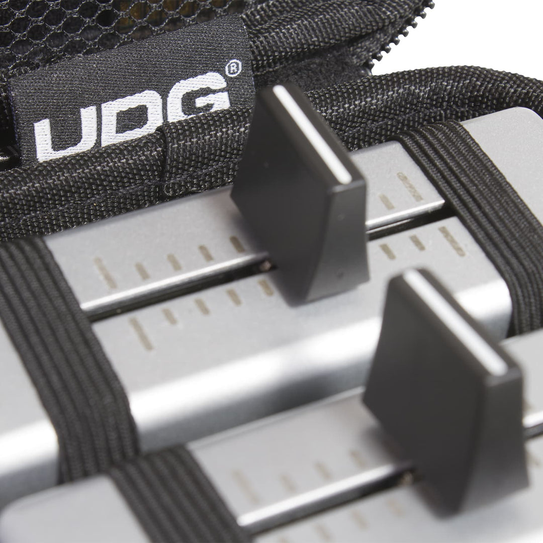 UDG Creator Portable Fader Hardcase Medium Black