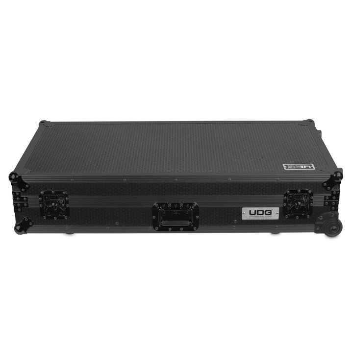 UDG Ultimate Flight Case Set Denon DJ SC5000/ X1800 Black Plus (Wheels)