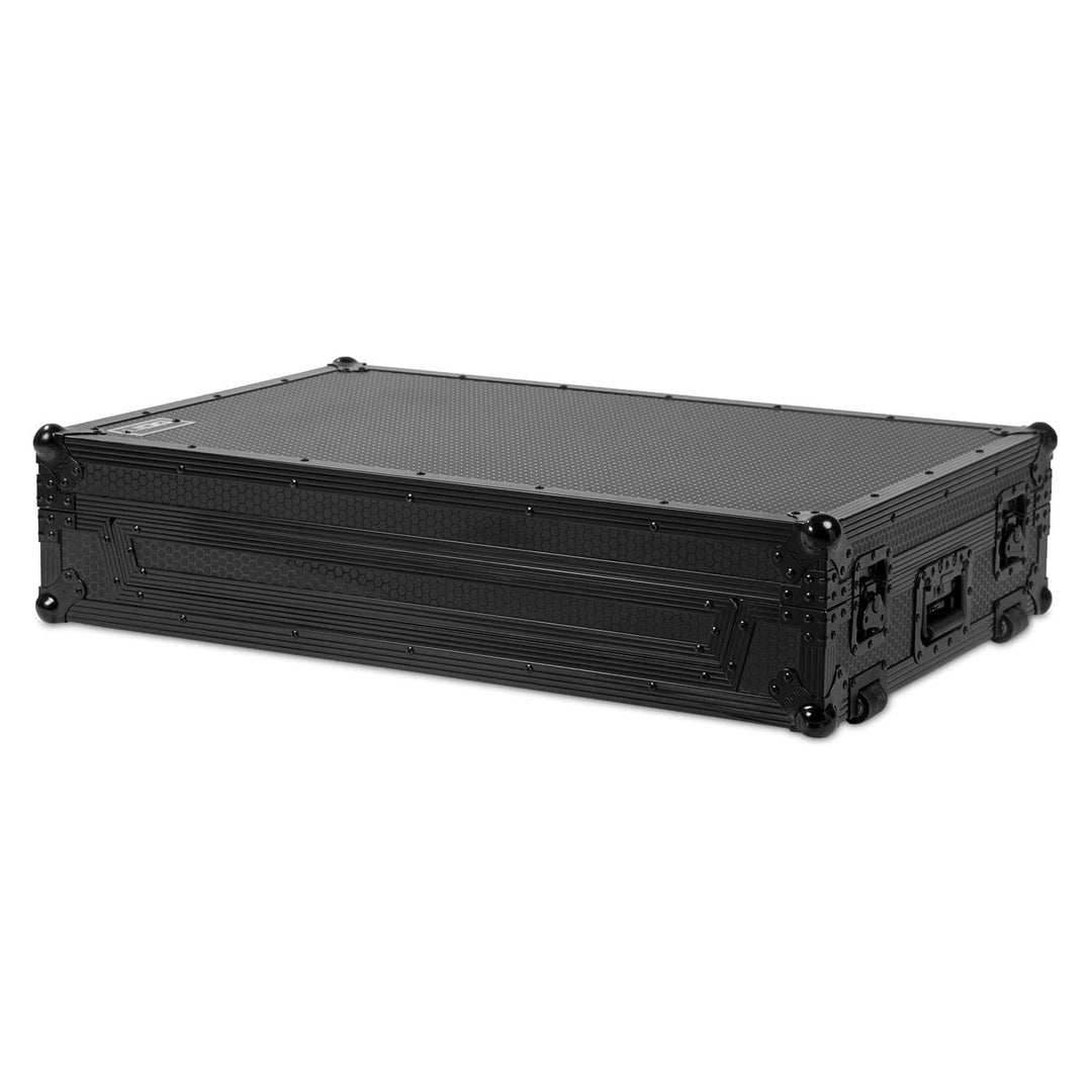 UDG Ultimate Flight Case Multi Format 3XL Black Plus (Wheels)